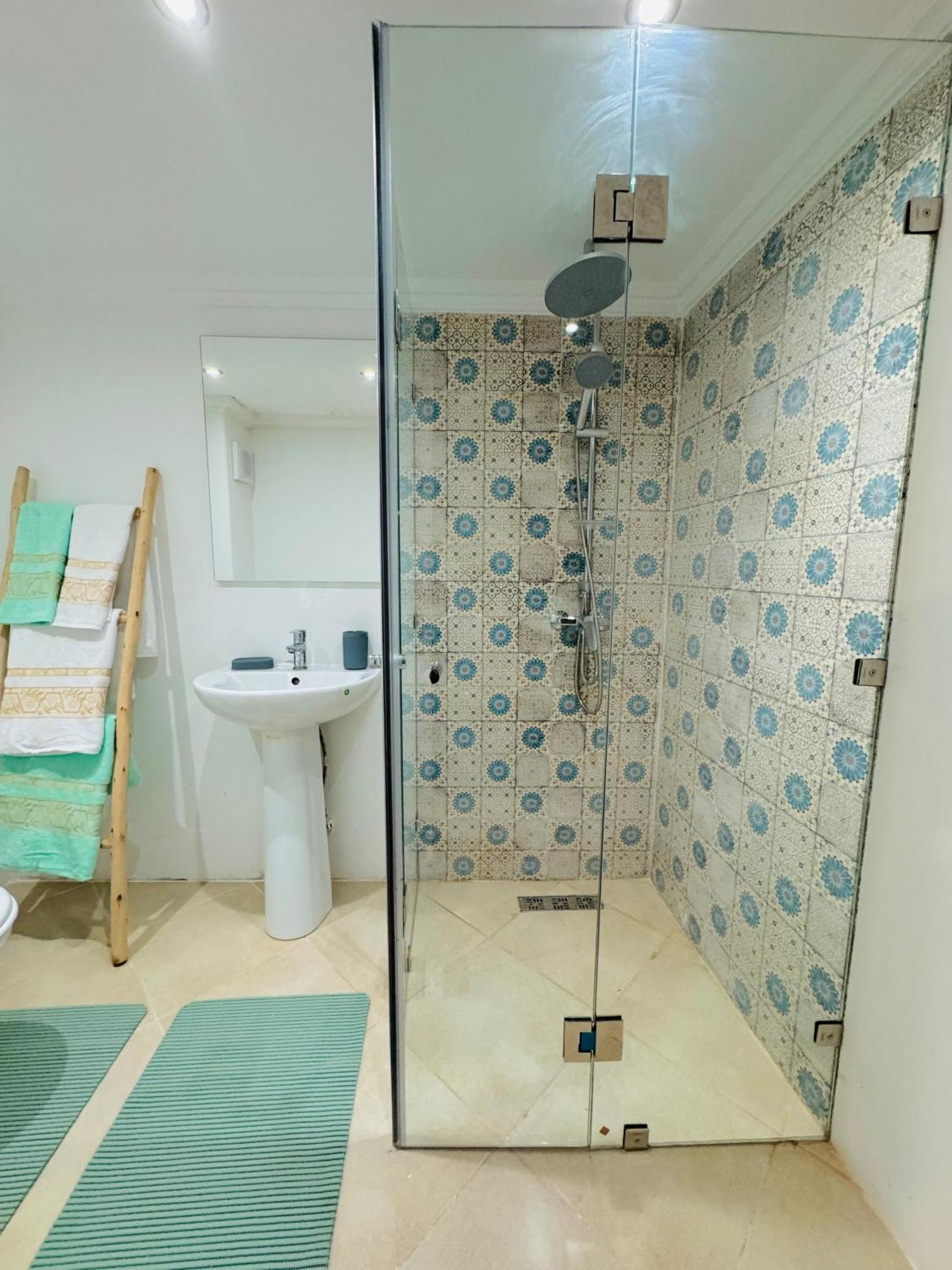 Le Gueliz Suite City Center マラケシュ エクステリア 写真